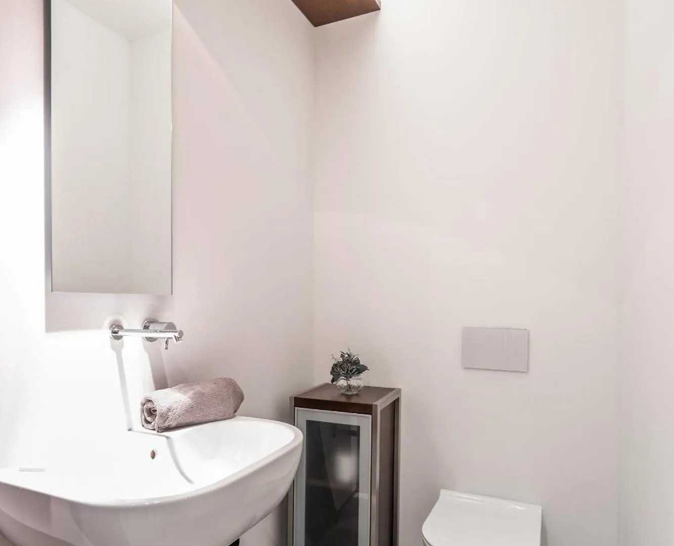 The Grand Krocinova Loft - Golden Bond Retreat Прага